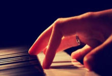 非洲足球联赛新赛季开幕战打响，球队实力尽显